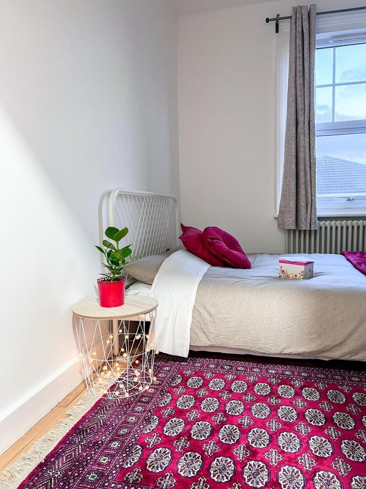 Zozy Happy Land Hotel London Exterior photo